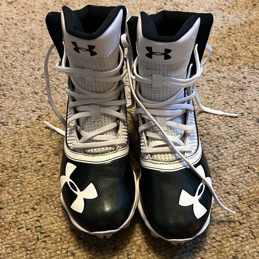 Under Armour Kids Shoes - Black and White